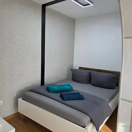2br Near Turkish Consulate شقة *